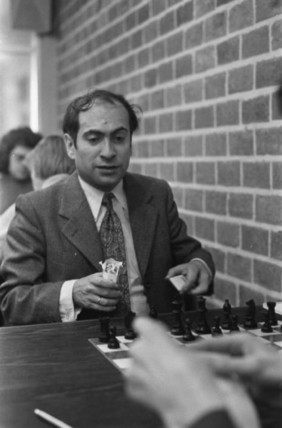 Михаил Таль - чемпион мира по шахматам. Биография