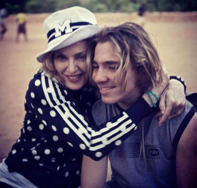 Сын Мадонны и Гая Ричи: фото