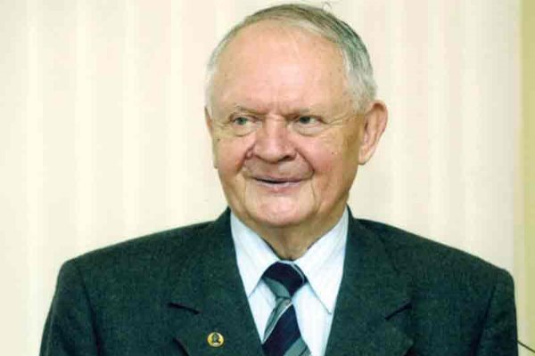 Юрий Жданов, ученый и общественный деятель