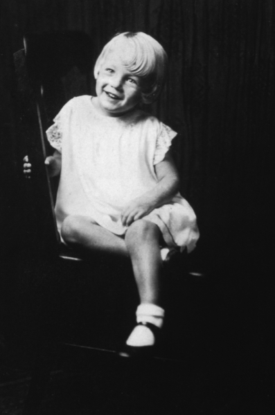 Мэрилин Монро в детстве: краткая биография, настоящее имя, родители Нормы Джин, детство и редкие фото