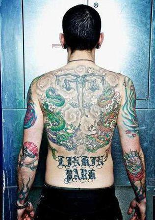 Татуировки Честера Беннингтона: значение символов